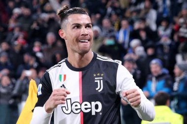 Torino, İtalya. 19 Ocak 2020. İtalyan Serisi A. Juventus Fc, Parma Calcio 'ya karşı. Juventus FC 'den Cristiano Ronaldo gol attıktan sonra kutluyor   