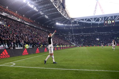 Torino, İtalya. 06 Ocak 2020. İtalyan Serisi A. Juventus Fc, Cagliari Calcio 'ya karşı. Juventus FC 'den Cristiano Ronaldo gol attıktan sonra kutluyor  