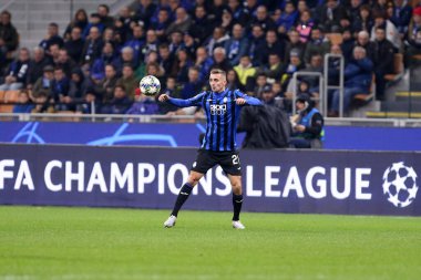 Milano, İtalya. 06 Kasım 2019. Uefa Şampiyonlar Ligi. Atalanta Calcio Manchester City Fc 'e karşı. Atalanta Bergamasca Calcio 'dan Timothy Castagne iş başında 