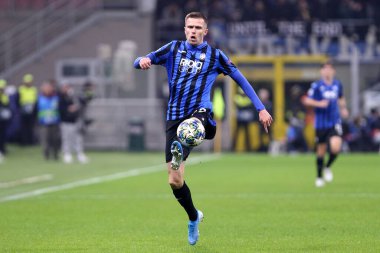 Milano, İtalya. 06 Kasım 2019. Uefa Şampiyonlar Ligi. Atalanta Calcio Manchester City Fc 'e karşı. Atalanta Bergamasca Calcio 'dan Josip Iliciç iş başında 