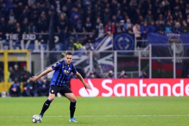 Milano, İtalya. 06 Kasım 2019. Uefa Şampiyonlar Ligi. Atalanta Calcio Manchester City Fc 'e karşı. Atalanta 'dan Rafael Toloi Bergamasca Calcio iş başında 