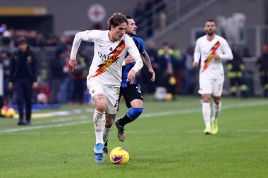 Milano, İtalya. 6 Aralık 2019. İtalyan Serisi A. Fc Internazionale, Roma 'ya karşı. Nicol? Roma 'dan Zaniolo.