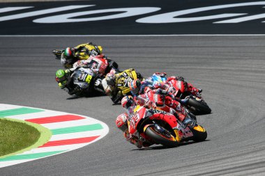 Repsol Honda Takımı 'ndan Marc Marquez İtalya' nın Moto GP Oakley Grand Prix 'sinde yolda ilerliyor.. 