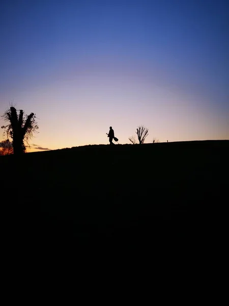 Golfista Solitário Entardecer — Fotografia de Stock