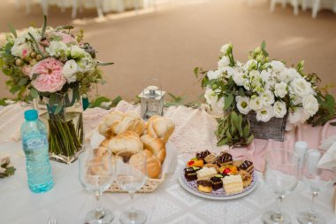 Güzel düğün detayları, tüm özel anlar ve değerli anılar..