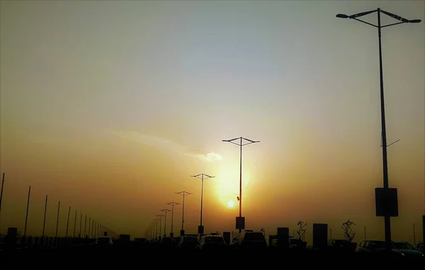 Sonnenuntergang Landschaft Mit Straßenlaternen Fotografie Auf Einem Fahrenden Highway — Stockfoto