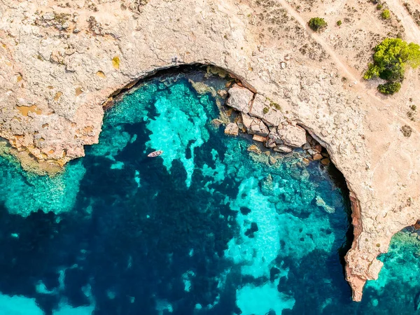 Costa de Ibiza, Port des Torrrent, İbiza.