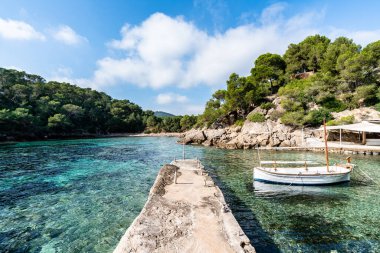 İbiza adası. Cala Mastella Sahili.