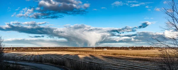 Belo Panorama Tornado Lento Extra Largo Grande Sobre Floresta Campo — Fotografia de Stock