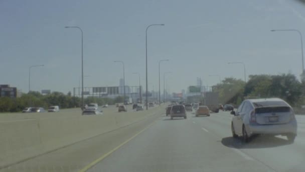 Chicago Coche Por Autopista — Vídeo de stock