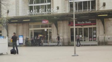 Gare de Lyon tren istasyonundan sonra covid