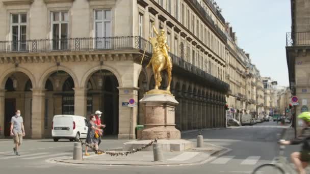 Jeanne Båge Brons Staty Rue Rivoli Paris — Stockvideo
