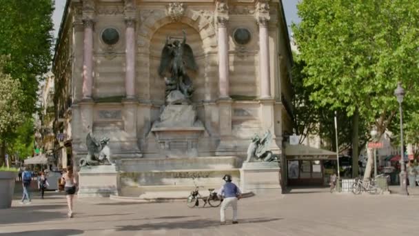 Various Shots Michel Fountain Paris — Stock Video