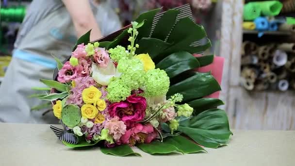 Fleuriste Femelle Faire Bouquet Dans Ma Boutique Affaires De Fleur