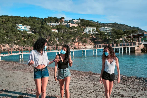 Covid Sahilde Dostlar