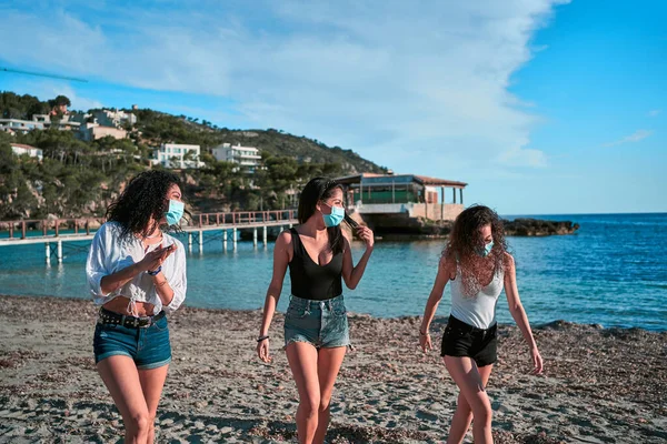 Covid Sahilde Dostlar