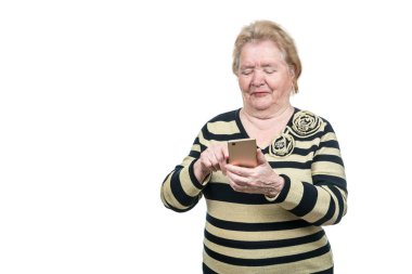 Büyükanne öğrenin cep telefonunuzu kullanmak için
