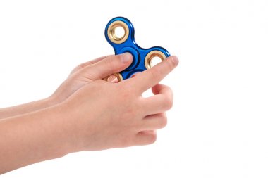 Çocuk elinde Spinner