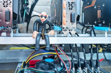 Madenci cryptocurrency üretir