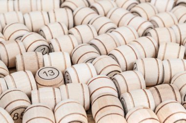 Bir loto fıçı üzerinde on üç numara