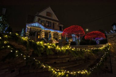  New York, Ny, Usa - 7 Aralık 2019. Dyker Heights bölgesi Noel Işıkları, New York, Usa. 