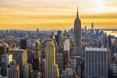 Manhattan, New York, Ny, Usa - 30 Kasım 2019. New York City Mimarisi, Manhattan silueti ile alacakaranlıkta Top of the Rock, Rockefeller Center, Ny, Usa.