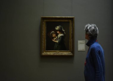 Manhattan, New York, Usa - 9 Aralık 2019. New York Metropolitan Sanat Müzesi 'ndeki turistler, ABD' nin en büyük sanat müzesi olan 