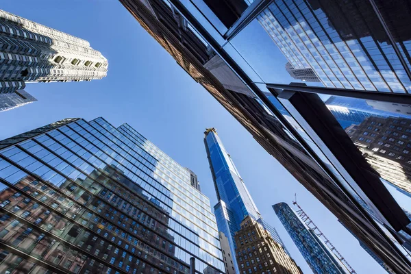 Worm Eye View Arkitektur Bakgrund Midtown Manhattan New York — Stockfoto