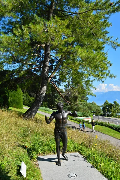 Lausanne Switzerland 2019 Augusztus Szobor Lausanne Olimpiai Parkban Leman Partján — Stock Fotó