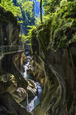 Muhteşem Gorges du Pont-du-Diable, Dranse de Morzine boyunca bir karst Haute-Savoie 'de Chablais Massif, Portes du Soleil bölgesi, Fransa