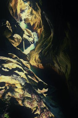 Muhteşem Gorges du Pont-du-Diable, Dranse de Morzine boyunca bir karst Haute-Savoie 'de Chablais Massif, Portes du Soleil bölgesi, Fransa 