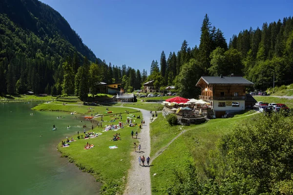 Montriond France August 2019 People Shore Lake Montriond Natural Lake — Stock Photo, Image