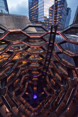 New York City, New York, ABD - 4 Aralık 2019. The Vessel, eşsiz yapı ve ziyaretçi cazibesi, Manhattan, New York City, ABD 'deki Hudson Yardları Yeniden Geliştirme Projesi' nin bir parçası.. 
