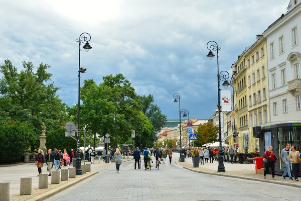 Warszawa Polen Juli 2018 Warszawa Stadsbild Krakowskie Przedmiescie Gatan Berömda — Stockfoto