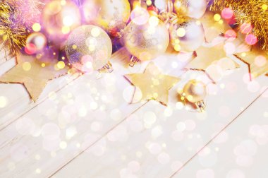 Noel ve yeni yıl altın topları dekorasyon