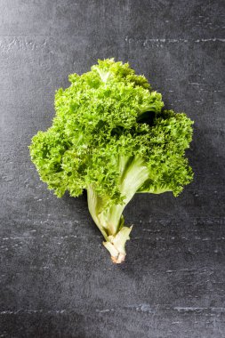 Taş Masa üstü görüntüsü üzerinde taze salata