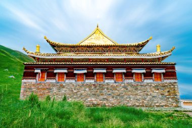 Qinghai Eyaleti, Çin 'deki Arou TempleArou Tapınağı. Çin Tibet Budist Tapınağı