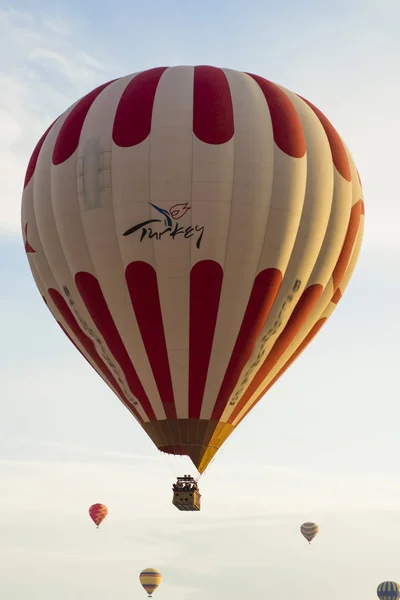 Balon gökyüzü rengi