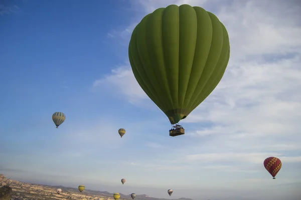 Balon gökyüzü rengi