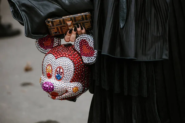 Paris France September 2019 Деталі Моди Mickey Mouse Bag Fendi — стокове фото