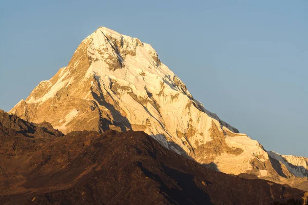 Berg en sneeuw — Stockfoto