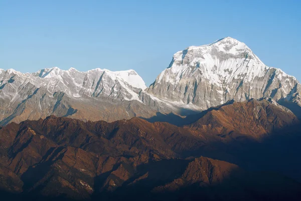 Bergketen in de middag, de Himalaya in Nepal — Stockfoto