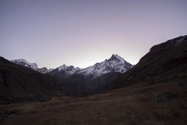 Cordillera por la mañana, Himalaya en Nepal — Foto de Stock