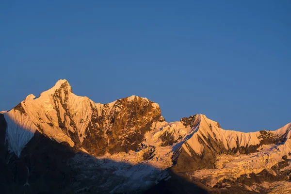 Mountain range in the evening — Stock Photo, Image