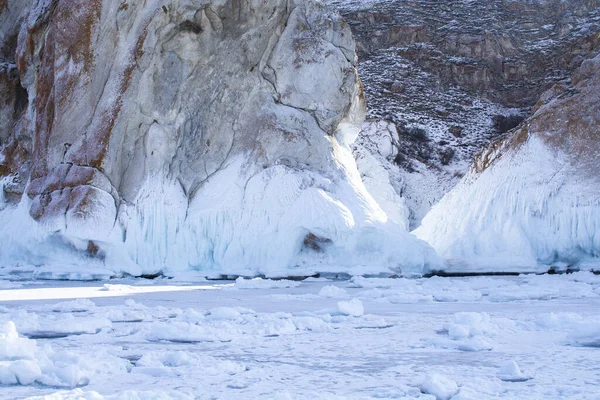 Acantilado Roca Con Estalactita Hielo Lago Baikal Rusia Fotografía Paisajes —  Fotos de Stock