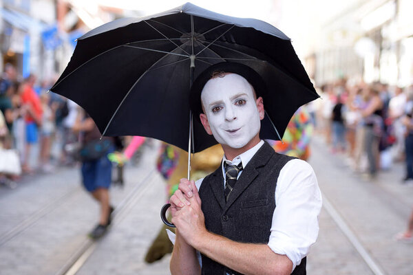 The Linz Pflasterspektakel is one of the most important and diverse street art festivals in Europe.