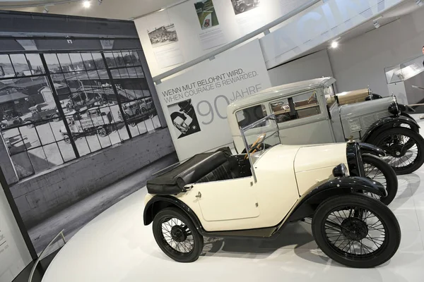 Muzeum Bmw Mnichově Bavorsko Německo Představuje Celou Historii Kultovní Značky — Stock fotografie