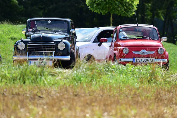 Cada Año Principios Julio Los Fans Los Puch 500 Fiat — Foto de Stock