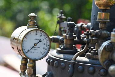  Schwanenstadt (Vcklabruck İlçesi, Yukarı Avusturya) 'da itfaiye araçlarının buluşması)