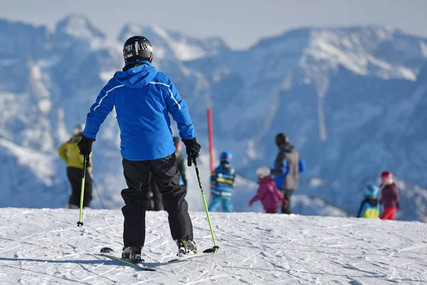 Skiers Feuerkogel Ski Area Ebensee Salzkammergut Gmunden District Upper Austria — Stock Photo, Image